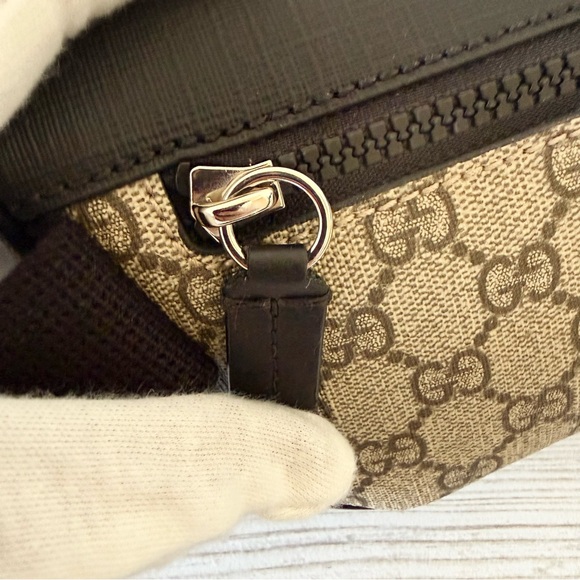 New Gucci brown GG Supreme Monogram men belt bag - Picture 6 of 14